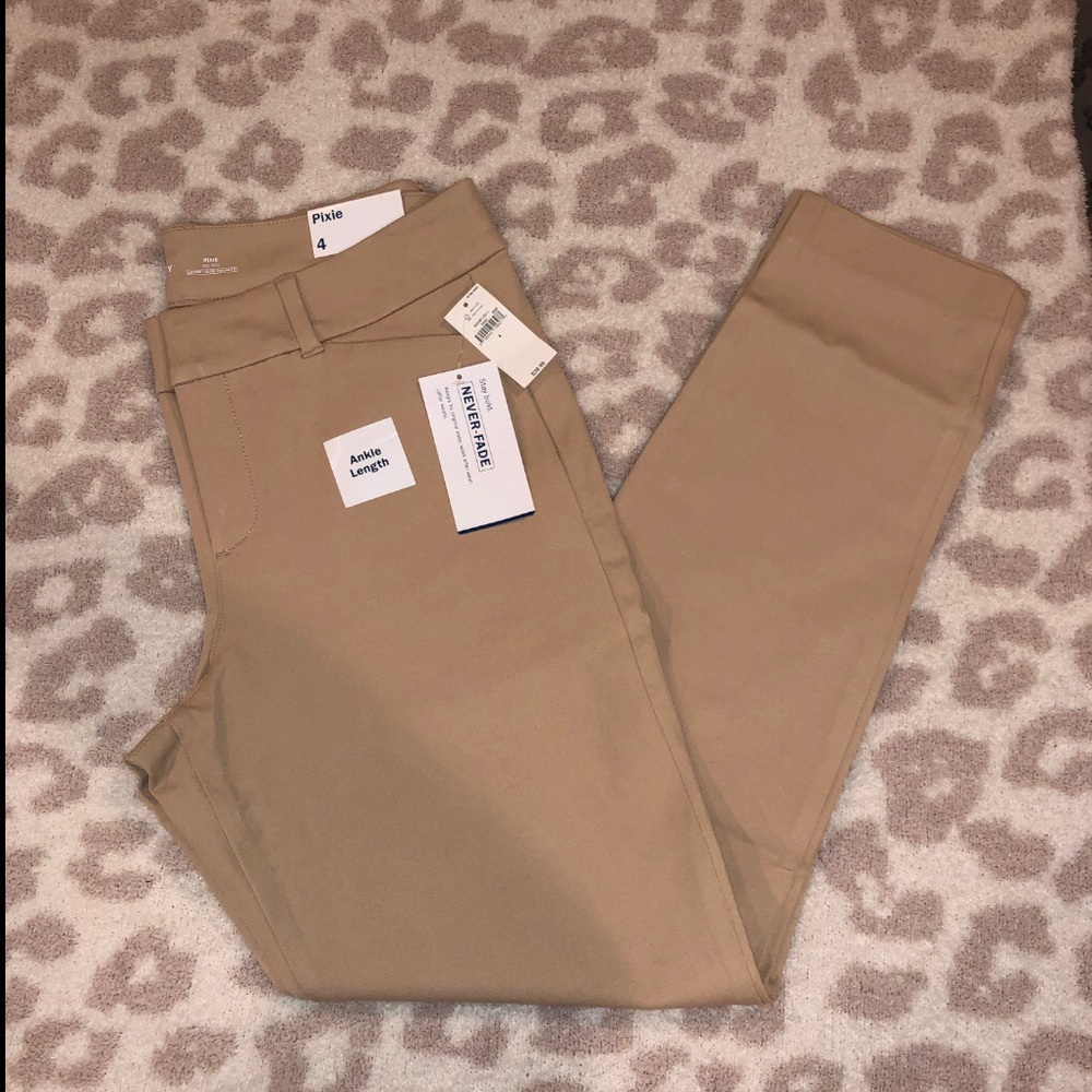Old Navy Mid Rise Ankle Length Pixie Pants